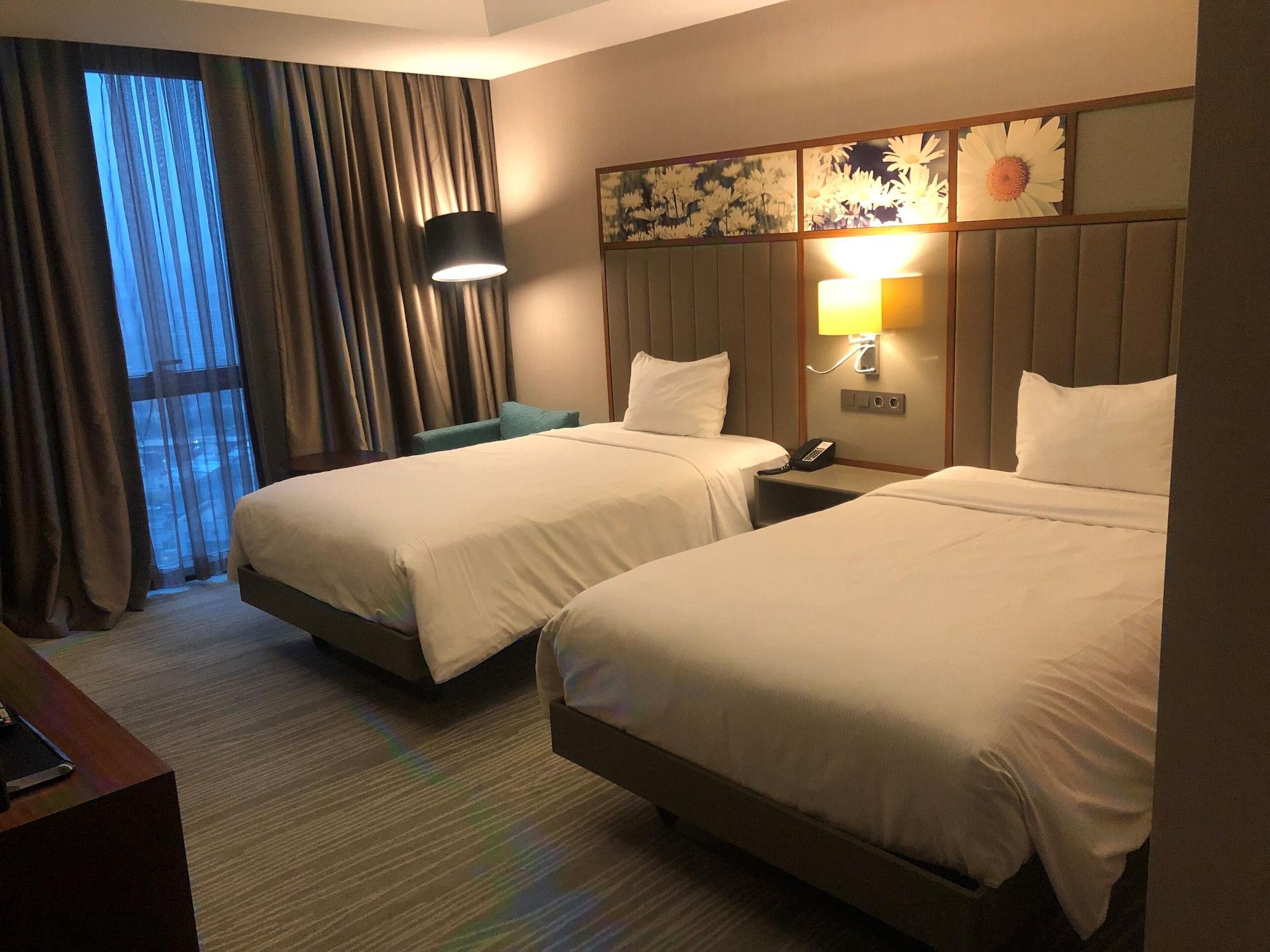 Hilton Garden Inn Istanbul Atatuerk Airport Экстерьер фото
