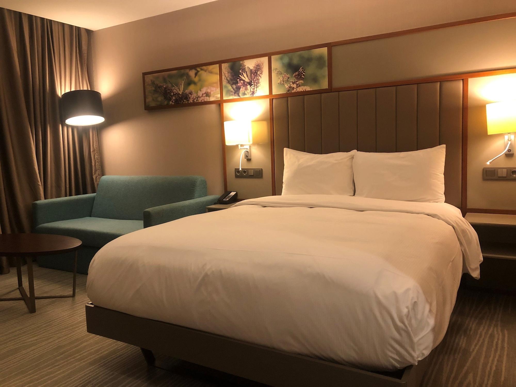 Hilton Garden Inn Istanbul Atatuerk Airport Экстерьер фото