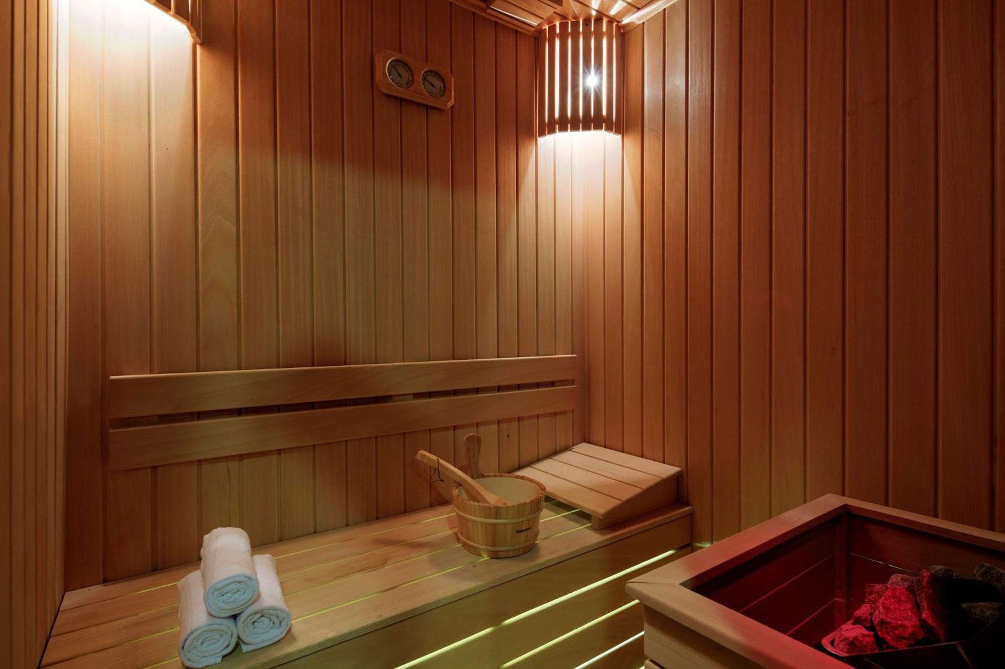 Hilton Garden Inn Istanbul Atatuerk Airport Экстерьер фото