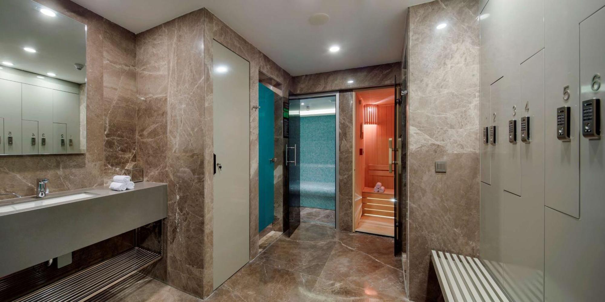 Hilton Garden Inn Istanbul Atatuerk Airport Экстерьер фото
