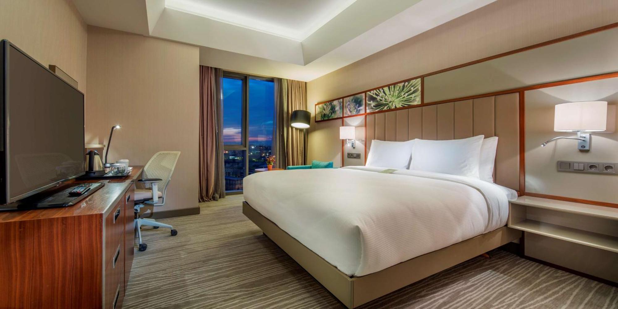 Hilton Garden Inn Istanbul Atatuerk Airport Экстерьер фото