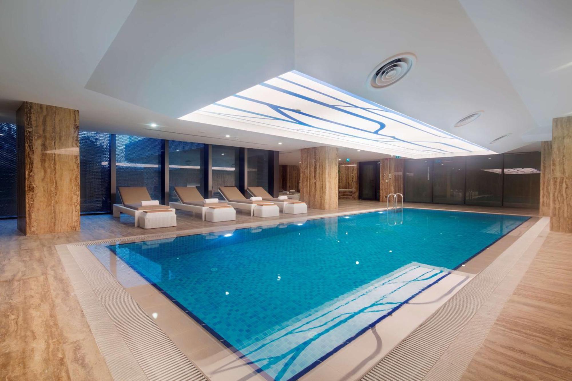 Hilton Garden Inn Istanbul Atatuerk Airport Экстерьер фото