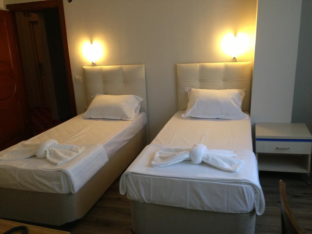 Hilton Garden Inn Istanbul Atatuerk Airport Номер фото