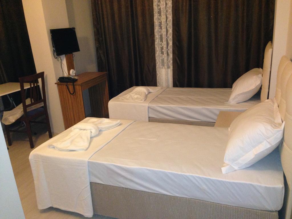 Hilton Garden Inn Istanbul Atatuerk Airport Номер фото