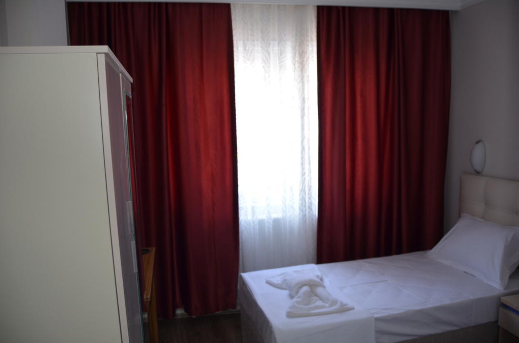 Hilton Garden Inn Istanbul Atatuerk Airport Номер фото